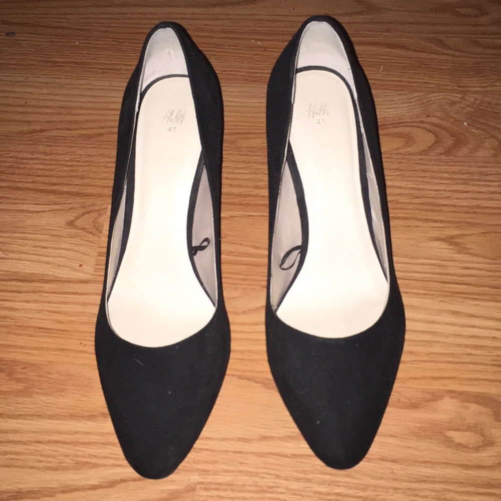 H&M “Court Shoes”